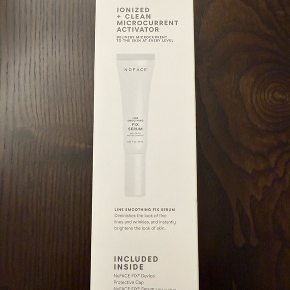New NuFACE Line Smoothing Device with Serum - Picture 2 of 5